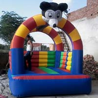 Bouncy jumping castle