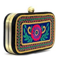 BX6 - Stylish and Smart Box Clutch Collections