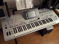 Yamaha Tyros5 76-key Arranger Keyboard Workstation