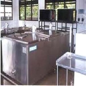 Stainless steel milk reception tank, Dairy Equipment
