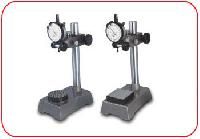 comparator stands