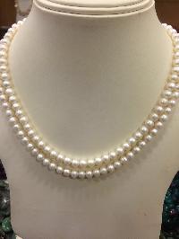 Pearl necklace double string