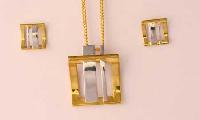 Trendsetting Pendant Set with Gold And Silver Finish