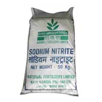 sodium nitrite powder