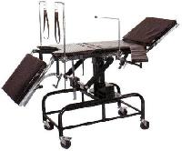 Castorsexceptionally fine Surgical Table  Item Code : As-135