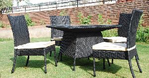 EATON SQUARE OUTDOOR DINING SET