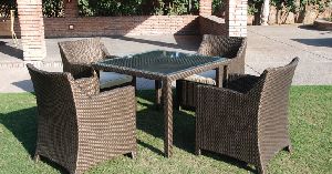 MADRID SQUARE OUTDOOR DINING SET