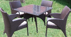 MANCHESTER SQUARE OUTDOOR DINING SET