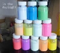 Fluorescent Daylight Paint