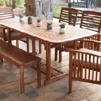 outdoor dining table