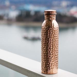 Copper hammered Water Bottle, 900 ml.