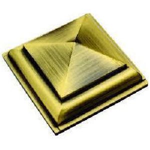 Brass Royal Pyramid Screw Button