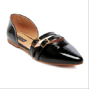 Ladies Shiny Black Sandals