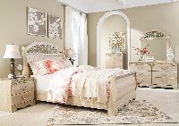 Catalina Antique White Queen Sleigh Bed