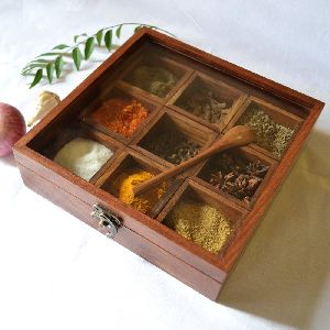 VIAN0480 Wooden Spice Box