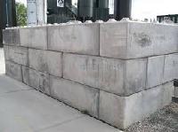 Interlocking concrete block