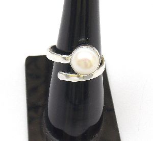 Natural Pearl Gemstone Ring