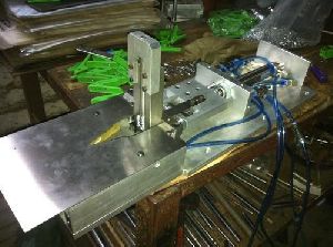 CLOTH CLIP MAKING MACHINE