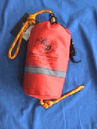 Rope throw bag