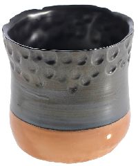 Brushed metallic graphite pot