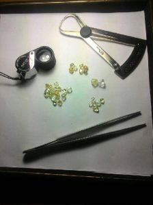 Rough Diamonds,  Size : 0-10mm