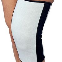 Knee Support with Viscoelastic Insert