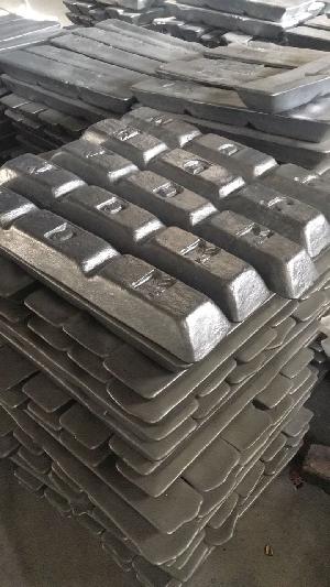 commercial aluminium ingots