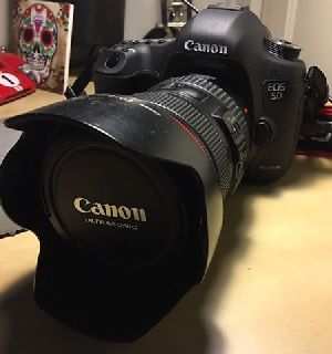 canon 5D mark IV camera