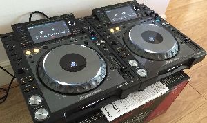 Pioneer CDJ-2000 Nexus 2 CD Speler 1 DJM-2000 DJ Mixe