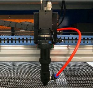 Automatic Feeding Laser CCD Woven Label Cutting Machine