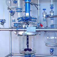 glass reaction distillation assembly