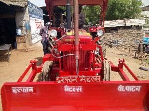 Front Loaded Tractor Leveller