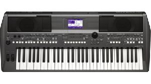 PSR-S670-E Yamaha Portable Keyboards