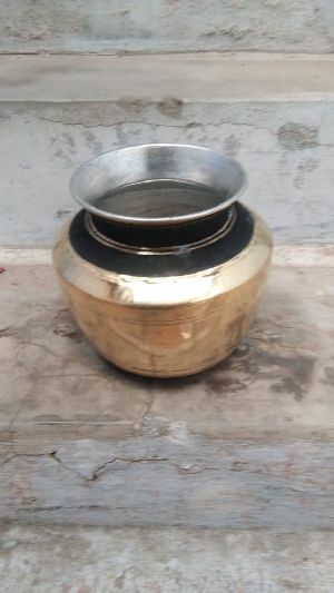6 Brass pot