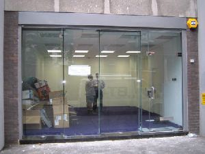 SHOP FRONTGLASS