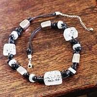 NE-1308 leather cord glass beads Work necklace