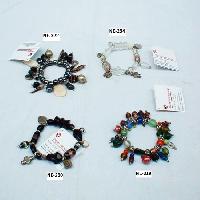 NE-322  seep, horn &amp;amp; glass beads Work Stretch bracelet