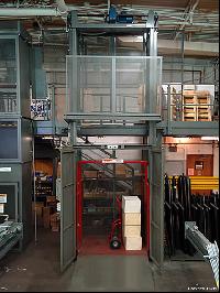 Vertical Tray Conveyor