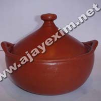 Clay Chicken Curry Pot