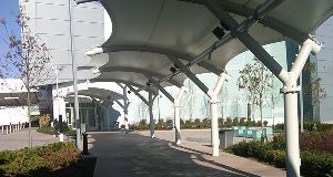 walkway covering structure