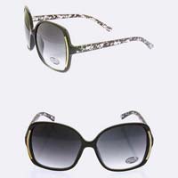 Minimal Deco Translucent Sunglasses