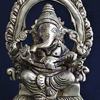 Sculpture Statue of Hindu God Ganesha Ganapati Vinayaka Pillaiyare Seated On Royal Throne