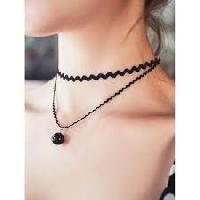 Metal & Artificial Necklaces