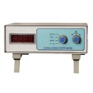 TABLE TOP CONDUCTIVITY METER