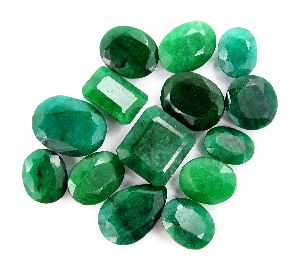 Cabochon Emerald Gemstones