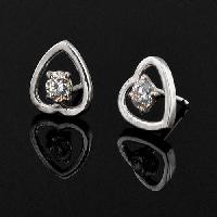 Swarovski Solitaire Heart Earrings