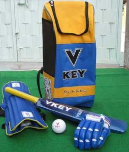 DO- PCS-04 Coloured Cricket Set