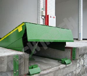 Hydraulic Dock Leveler