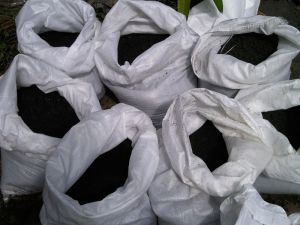 Columbite-tantalite (coltan) Columbite-tantalite (coltan)