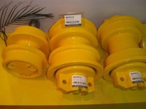 Komatsu Bulldozer Track Shoe (Double Flange), Packaging Type : yellow